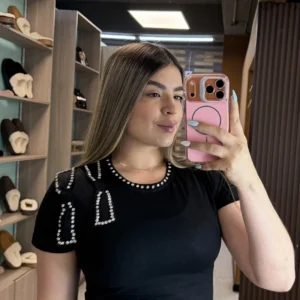 Camiseta con Moños y Perlas